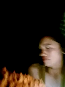 ngan-cute online show from September 23, 2025, 9:18 pm