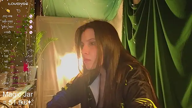 HoneyLem0n online show from September 18, 2025, 3:47 pm