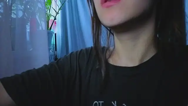 HoneyLem0n online show from November 11, 2025, 4:23 am