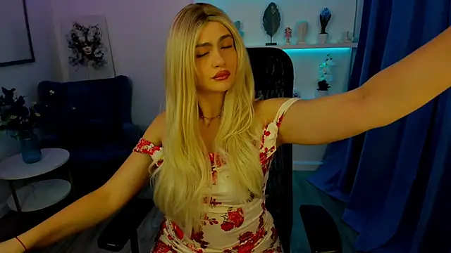 LeslieMineg online show from September 22, 2025, 11:34 am