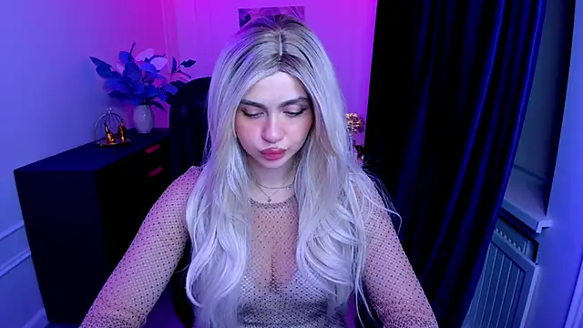 LeslieMineg online show from September 26, 2025, 7:51 pm