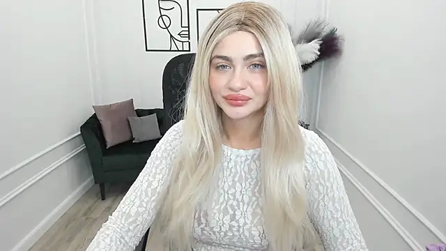 LeslieMineg online show from November 12, 2025, 11:43 am