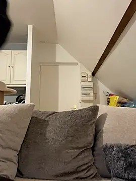 Snapshot of Saphyra_Secret chatting on February 13, 2026, 5:31 pm Saphyra Secret online show from February 13, 2026, 5:31 pm