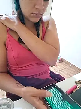 euahotmarii20 online show from October 9, 2025, 6:06 pm