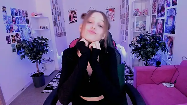 Snapshot of JenniferKiim chatting on October 22, 2025, 8:14 am JenniferKiim online show from October 22, 2025, 8:14 am