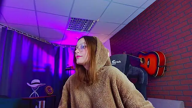 Snapshot of JenniferKiim chatting on December 3, 2025, 12:03 pm JenniferKiim online show from December 3, 2025, 12:03 pm