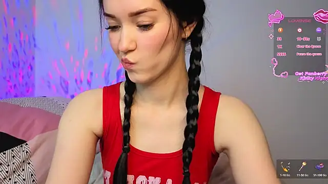 Veliora online show from December 5, 2025, 5:09 pm