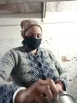 Rakhi sawant143 online show from December 20, 2025, 2:07 am