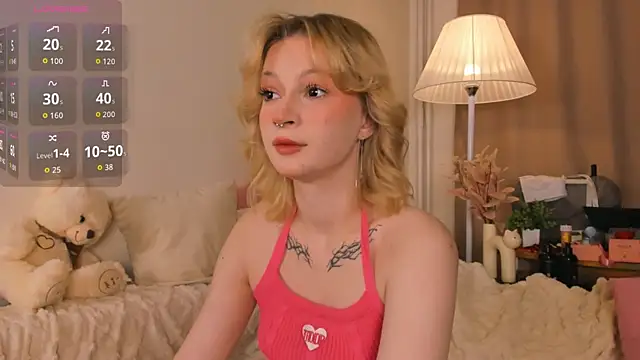 EfieFrye online show from October 23, 2025, 3:33 pm