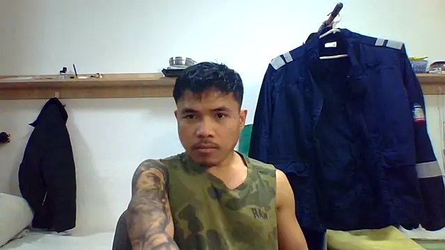 Snapshot of sessiontoyboy chatting on February 23, 2026, 4:59 pm sessiontoyboy online show from February 23, 2026, 4:59 pm