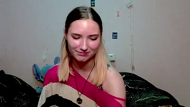  kikiclark   online show from October 11, 2025, 7:45 pm