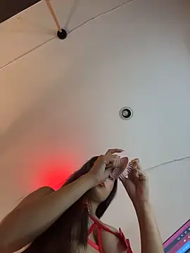 Juanita-Diaz online show from January 6, 2026, 8:45 pm