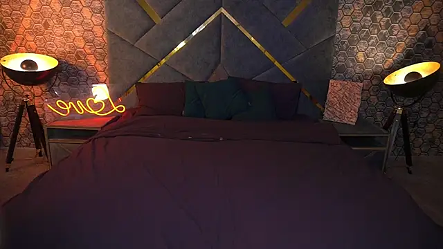 Snapshot of KamillaVibes chatting on September 26, 2025, 2:32 pm KamillaVibes online show from September 26, 2025, 2:32 pm