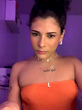 luluzinhax online show from October 10, 2025, 2:32 am