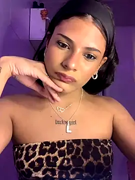 luluzinhax online show from November 20, 2025, 1:50 am