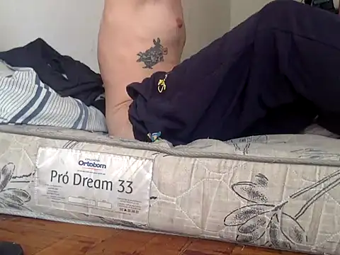 Snapshot of chrisalmeid_ chatting on September 17, 2025, 5:25 pm chrisalmeid online show from September 17, 2025, 5:25 pm