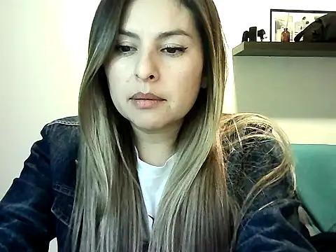 Valery  Rouse  online show from July 29, 2026, 12:31 am
