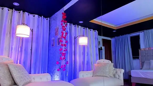 Snapshot of Zarajener chatting on February 5, 2026, 11:09 pm Zarajener online show from February 5, 2026, 11:09 pm