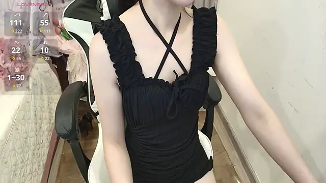 Bae Gigii online show from October 13, 2025, 1:05 am