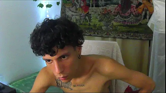 Crxxxsh online show from September 9, 2025, 3:50 am