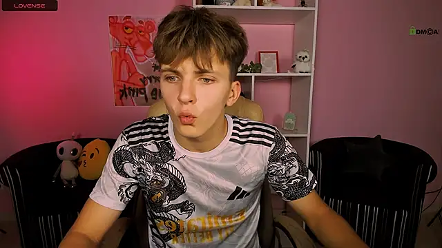 Snapshot of travis_wolf_ chatting on September 8, 2025, 7:13 pm travis wolf online show from September 8, 2025, 7:13 pm