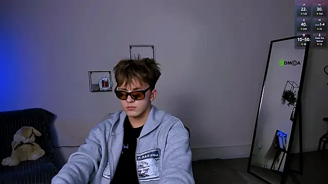 Snapshot of travis_wolf_ chatting on September 15, 2025, 7:25 pm travis wolf online show from September 15, 2025, 7:25 pm