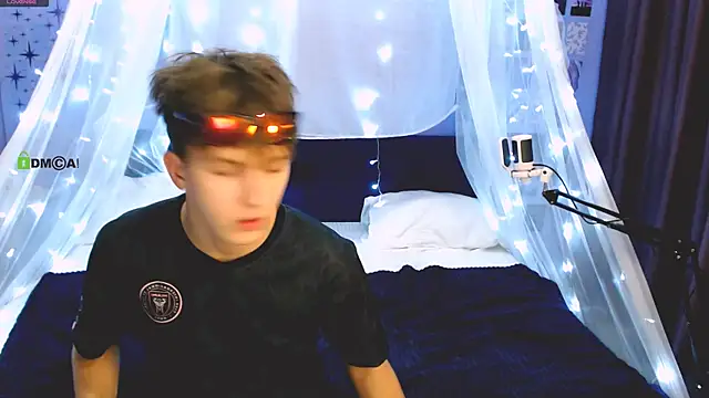 Snapshot of travis_wolf_ chatting on September 26, 2025, 7:29 pm travis wolf online show from September 26, 2025, 7:29 pm