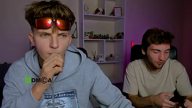 Snapshot of travis_wolf_ chatting on October 4, 2025, 7:01 pm travis wolf online show from October 4, 2025, 7:01 pm