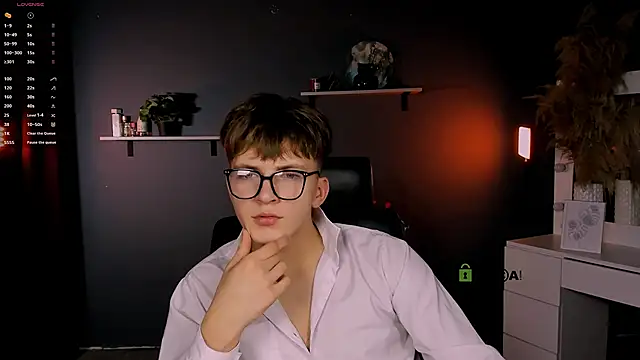 Snapshot of travis_wolf_ chatting on October 7, 2025, 7:33 pm travis wolf online show from October 7, 2025, 7:33 pm