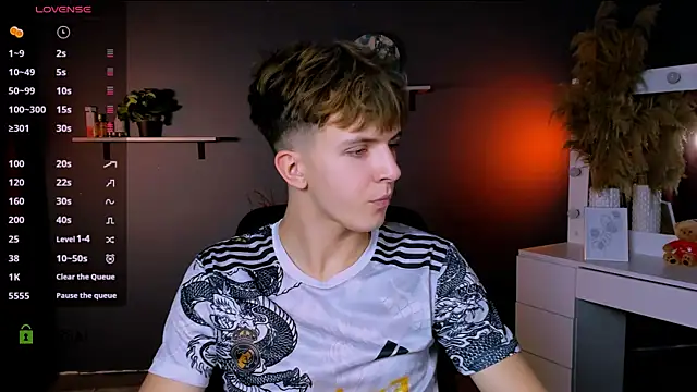 Snapshot of travis_wolf_ chatting on October 8, 2025, 7:11 pm travis wolf online show from October 8, 2025, 7:11 pm