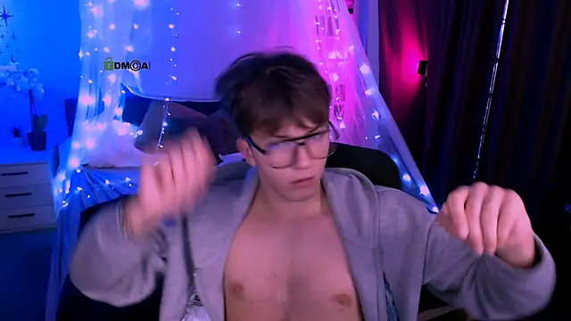 Snapshot of travis_wolf_ chatting on November 25, 2025, 8:20 pm travis wolf online show from November 25, 2025, 8:20 pm