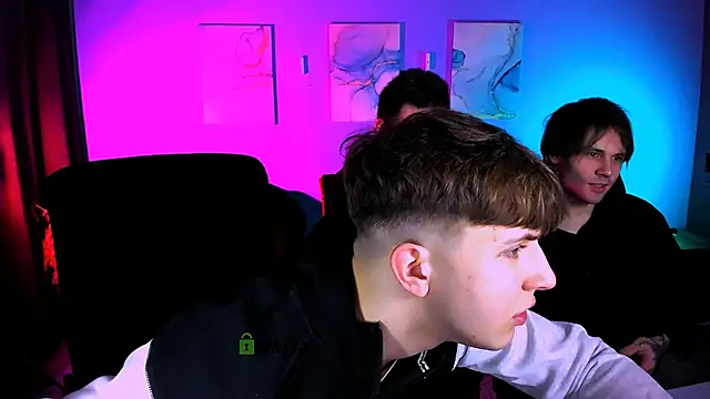 Snapshot of travis_wolf_ chatting on February 16, 2026, 9:49 am travis wolf online show from February 16, 2026, 9:49 am