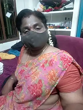 Snapshot of Tamil_Kavitha10 chatting on April 19, 2026, 6:21 pm Tamil Kavitha10 online show from April 19, 2026, 6:21 pm