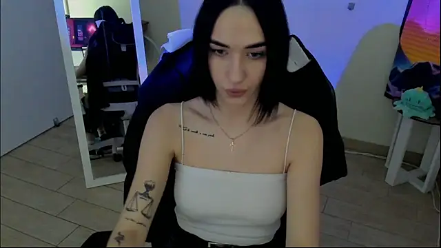 Snapshot of Bella_Night4 chatting on November 24, 2025, 7:41 am Bella Night4 online show from November 24, 2025, 7:41 am