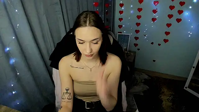 Snapshot of Bella_Night4 chatting on March 21, 2026, 1:05 pm Bella Night4 online show from March 21, 2026, 1:05 pm