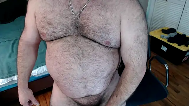 Snapshot of bullmusclejoe chatting on May 6, 2026, 1:57 am bullmusclejoe online show from May 6, 2026, 1:57 am