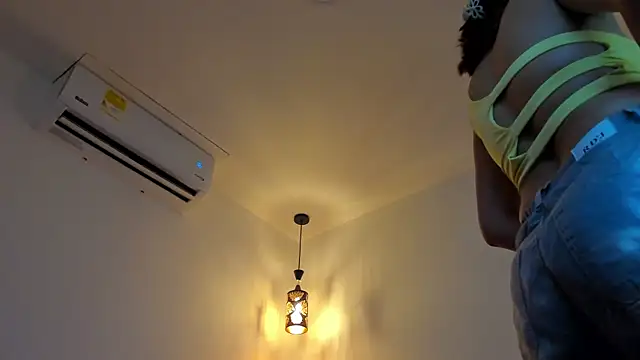 kaylajhonnes6 online show from September 19, 2025, 1:45 pm