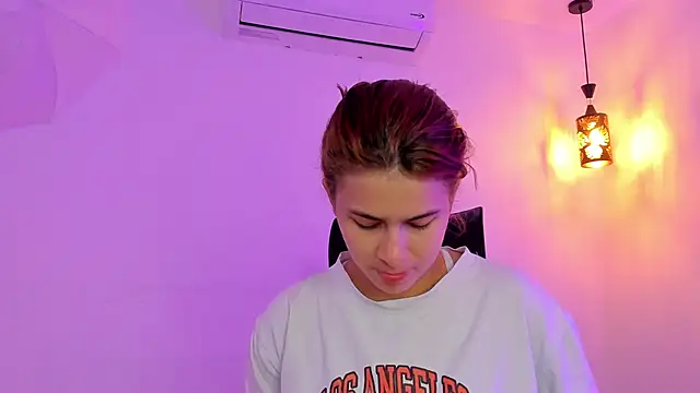 kaylajhonnes6 online show from September 24, 2025, 2:20 pm