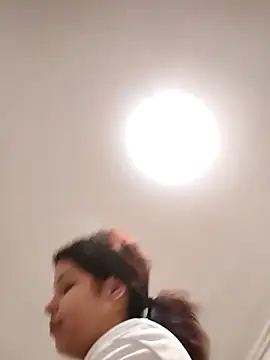 Snapshot of NicoleHayle chatting on October 8, 2025, 11:02 pm NicoleHayle online show from October 8, 2025, 11:02 pm