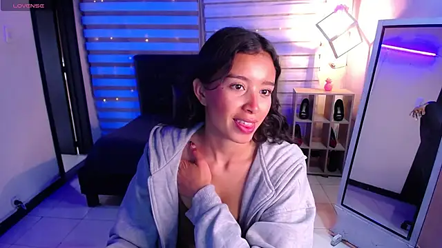  Mia Evans 1 online show from October 22, 2025, 7:57 pm