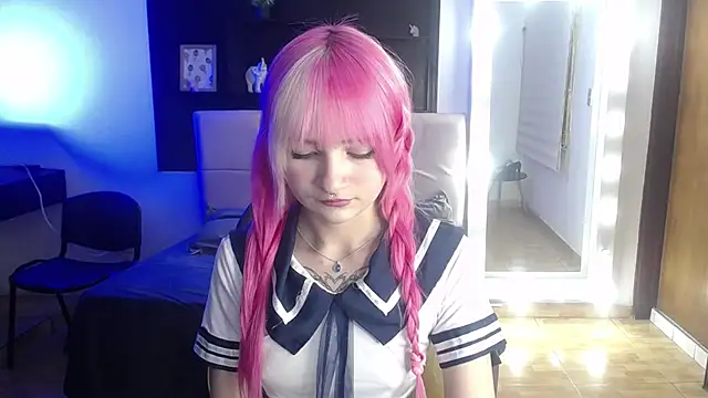  Charlotte Collins  online show from July 28, 2026, 6:20 pm