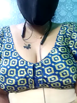 Snapshot of tamil_Vennila chatting on October 14, 2025, 6:52 pm tamil Vennila online show from October 14, 2025, 6:52 pm