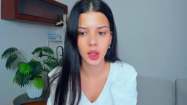 Snapshot of JoCauterucci chatting on October 17, 2025, 7:00 am JoCauterucci online show from October 17, 2025, 7:00 am