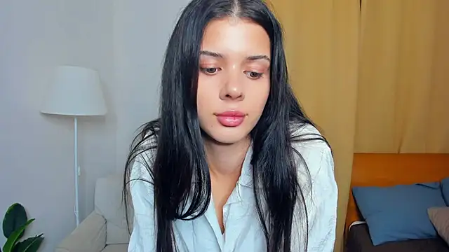 Snapshot of JoCauterucci chatting on October 31, 2025, 7:09 am JoCauterucci online show from October 31, 2025, 7:09 am