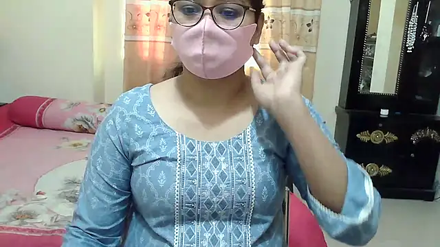 Elena cruz5 online show from November 29, 2025, 1:52 am