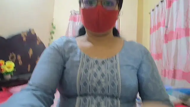 Snapshot of Elena_cruz5 chatting on February 10, 2026, 3:16 pm Elena cruz5 online show from February 10, 2026, 3:16 pm