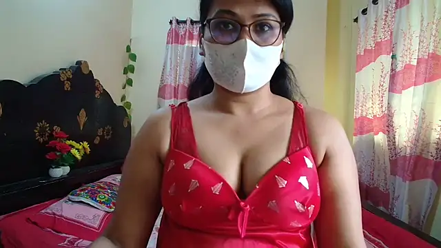 Snapshot of Elena_cruz5 chatting on February 24, 2026, 3:37 am Elena cruz5 online show from February 24, 2026, 3:37 am