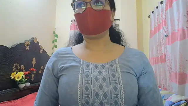 Snapshot of Elena_cruz5 chatting on March 1, 2026, 6:43 pm Elena cruz5 online show from March 1, 2026, 6:43 pm