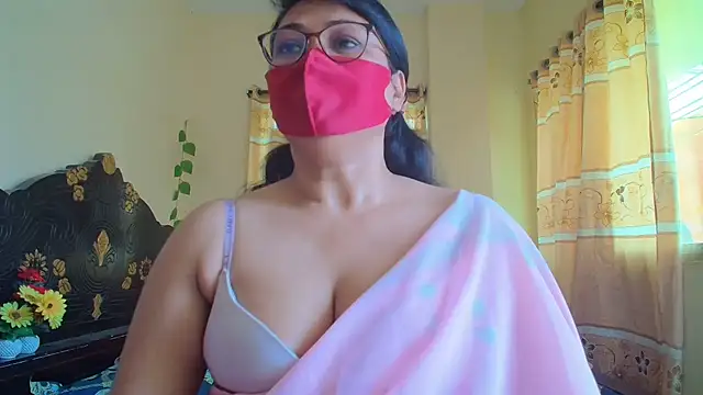 Snapshot of Elena_cruz5 chatting on March 16, 2026, 5:55 am Elena cruz5 online show from March 16, 2026, 5:55 am