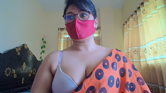 Snapshot of Elena_cruz5 chatting on March 24, 2026, 6:29 am Elena cruz5 online show from March 24, 2026, 6:29 am